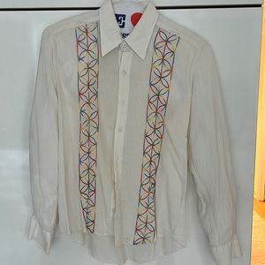 Size L, men’s casual button down shirt